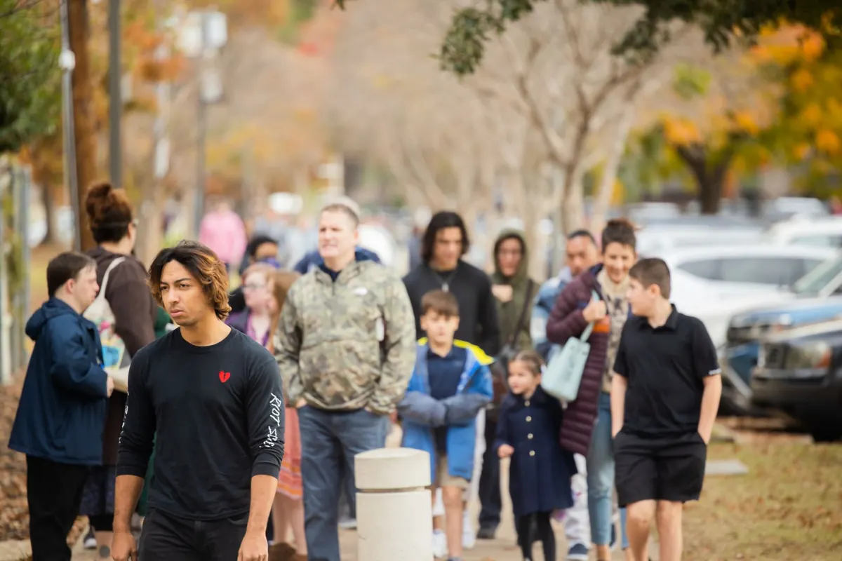 How to Start a Neighborhood Prayer Walk in Your Community